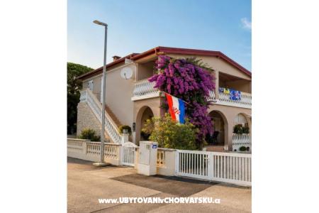 ZELIC FAMILY VIR otok Vir Hrvaška