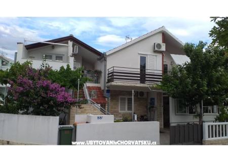  Apartma Čičak Vodice Hrvaška