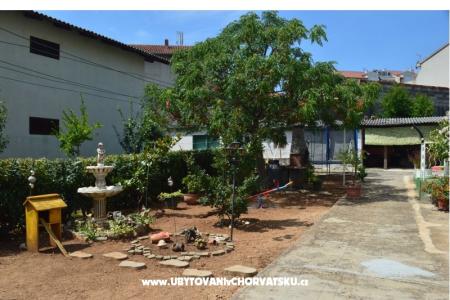 Apartma Garden foto 2