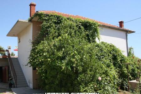 Apartmaji Alfirev Vodice Hrvaška