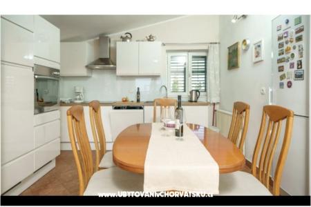 Apartmaji Andora foto 2