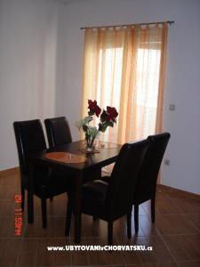 Apartmaji Cecily foto 2