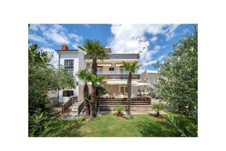 Apartmaji Silvia Vodice Hrvaška