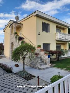 Apartmaji Trubarac Vodice Hrvaška