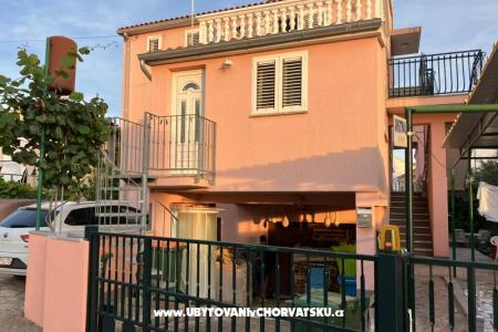 Apartmaji Viktorija i Mate Šišak foto 3