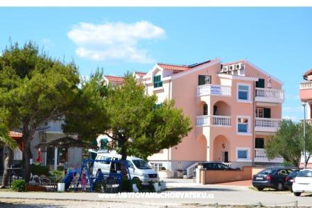 Apartma Adria Mare Vodice Hrvaška