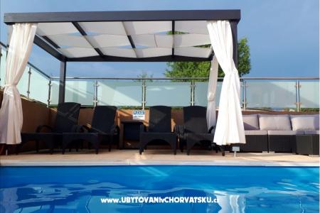 Apartmaji MELON Vodice Hrvaška