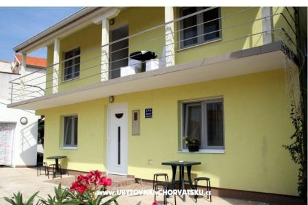 Vila Sara Vodice Hrvaška