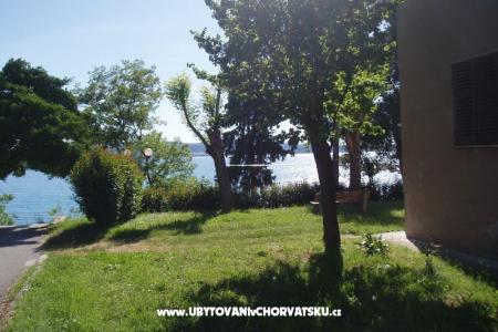 Apartma Tina 10 m. beach foto 3