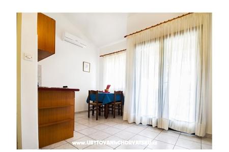 Apartmaji Bella Vista foto 5