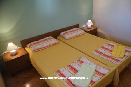 Apartmaji Marta Zadar - Diklo foto 4