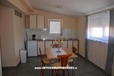 Apartma Thea foto 3