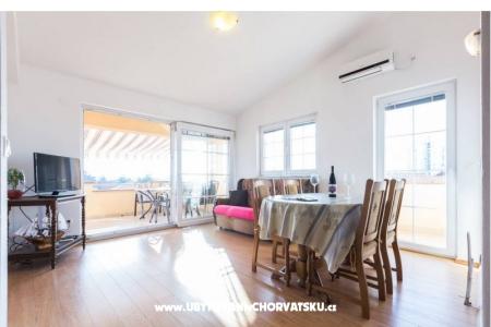 Apartmaji Villa Dijana foto 2