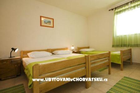 Apartma Hiša Rtina foto 4