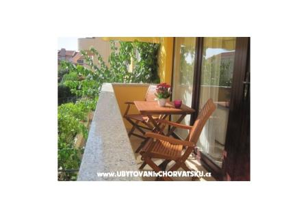 Apartmaji Villa Violet foto 3