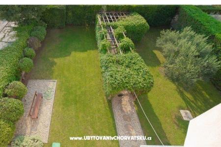 Apartmaji Villa Zaratina foto 2