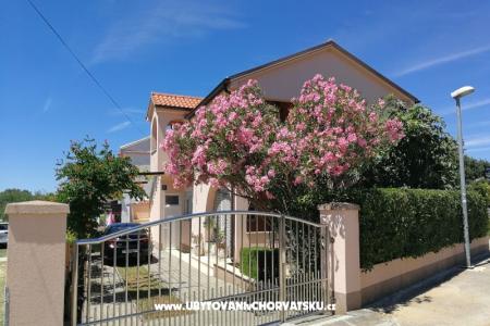 Apartma Mira Zaton Hrvaška