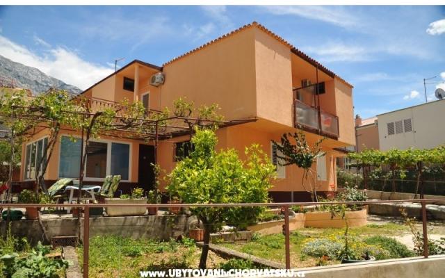 Apartmaji i sobe PAULA - apartmaji Baška Voda Hrvaška