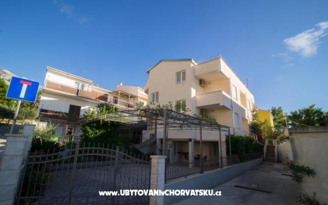 Apartmaji Šantić - apartmaji Baška Voda Hrvaška