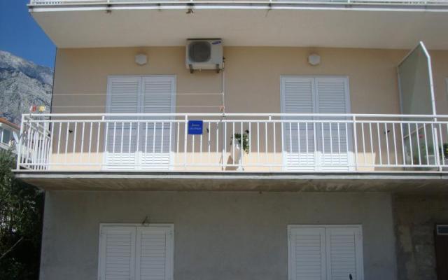 Apartmaji Tomić - apartmaji Baška Voda Hrvaška