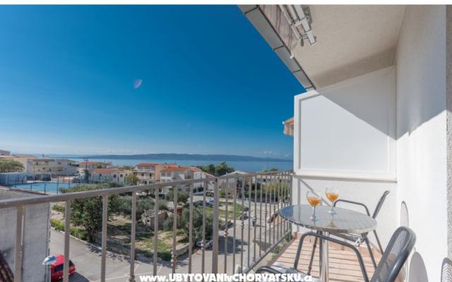 Villa  Nina  M - apartmaji Baška Voda Hrvaška