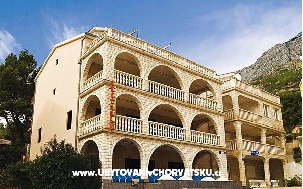 Villa Mediterraneo - apartmaji Baška Voda Hrvaška