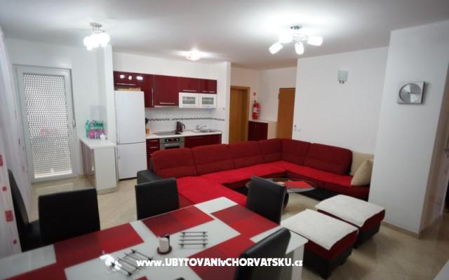 Villa Popić - apartmaji Baška Voda Hrvaška