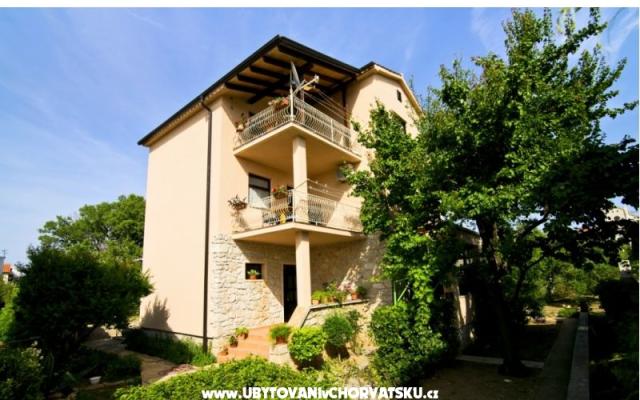 Apartmaji Ana - apartmaji Betina Hrvaška