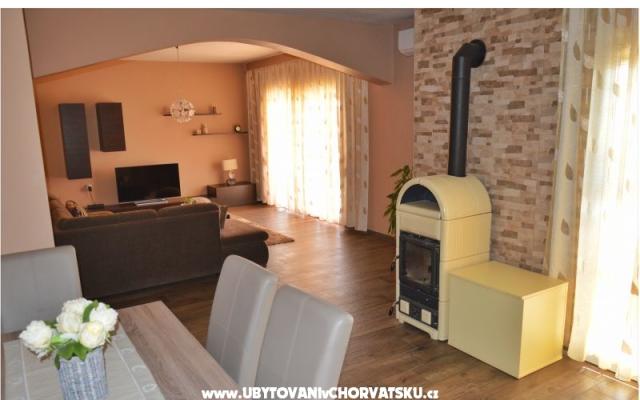 Aparatmani Adrian - apartmaji Bibinje Hrvaška