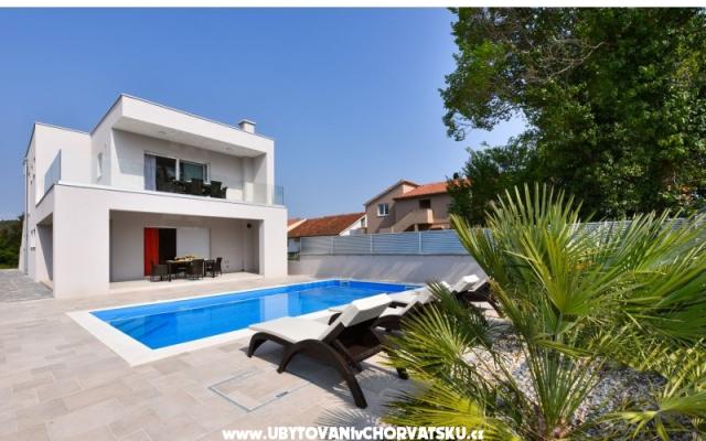 Crowonder Harbor willa u Polki - apartmaji Bibinje Hrvaška