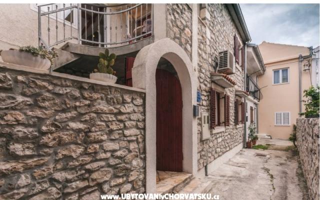 Holiday Hiša Emi - apartmaji Bibinje Hrvaška