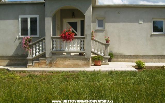 Hiša za odmor Jelena - apartmaji Bibinje Hrvaška