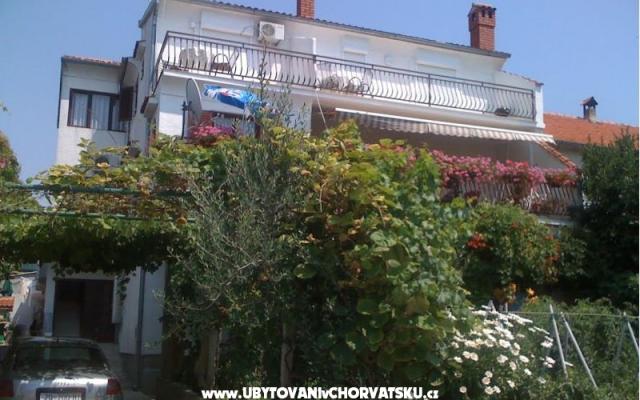 Apartmaji Ivanović - apartmaji Biograd Hrvaška