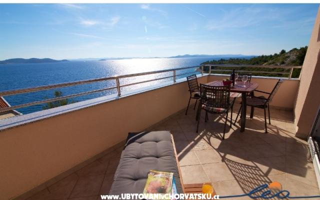 Apartmaji Lea - apartmaji Biograd Hrvaška