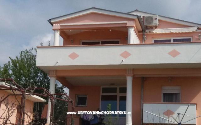 Apartmaji Luka - apartmaji Biograd Hrvaška