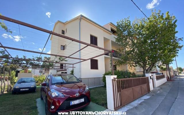 Apartmaji Nikadino - apartmaji Biograd Hrvaška