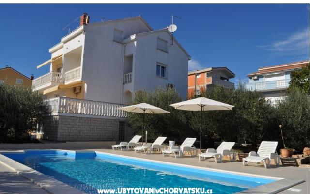 Apartmaji Olive - apartmaji Biograd Hrvaška