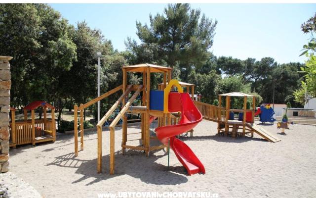 Kampovi Dalmacija - apartmaji Biograd Hrvaška