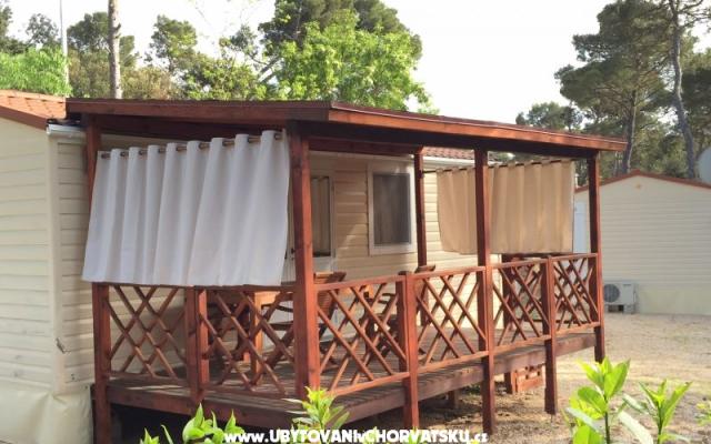 Mobile Homes Kristina - apartmaji Biograd Hrvaška