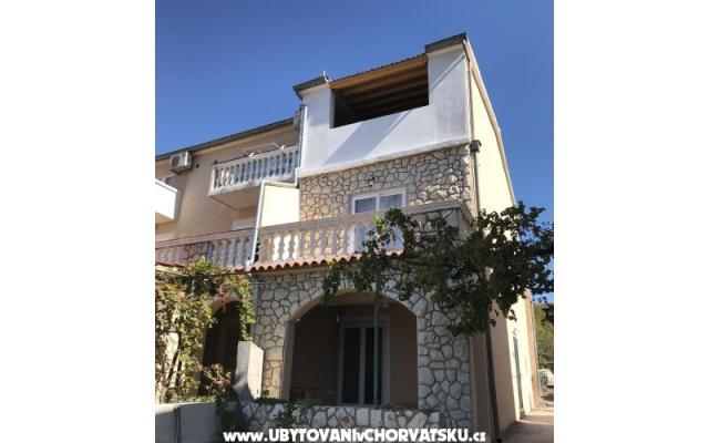 Villa Tera III - apartmaji Biograd Hrvaška