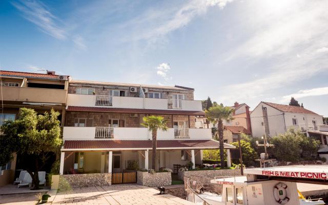 Marinus Apartmaji - apartmaji Blace Hrvaška