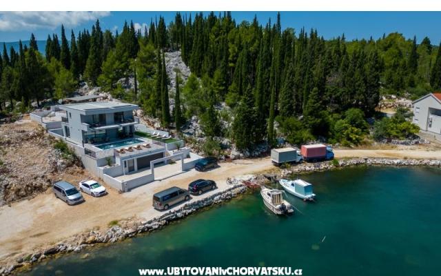 Villa Juma - apartmaji Blace Hrvaška