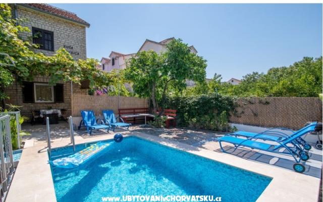 Apartma Ljubica - apartmaji otok Brač Hrvaška