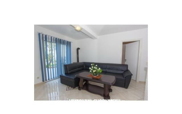 Apartmaji Melisa - apartmaji otok Brač Hrvaška