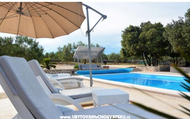 Hiša Sweet Dreams - apartmaji otok Brač Hrvaška