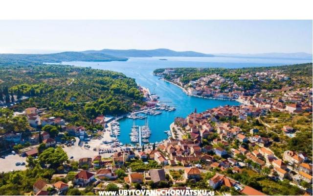 Villa Decima - apartmaji otok Brač Hrvaška