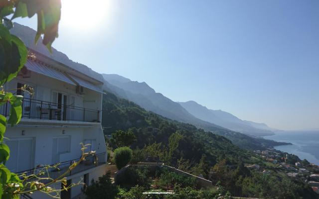 Apartma R - Brela - apartmaji Brela Hrvaška