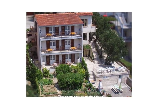Villa Bonanca - apartmaji Brela Hrvaška