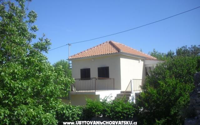 Apartma Jerkunica - apartmaji otok Drvenik Veli Hrvaška