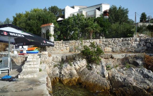 Apartma L MAR - apartmaji otok Drvenik Veli Hrvaška